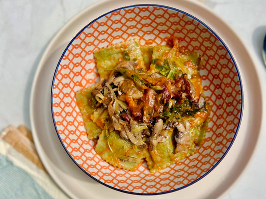 Agnolotti Épinards et Ricotta aux Poireaux, Artichauts & Olives, Sauce Tomate