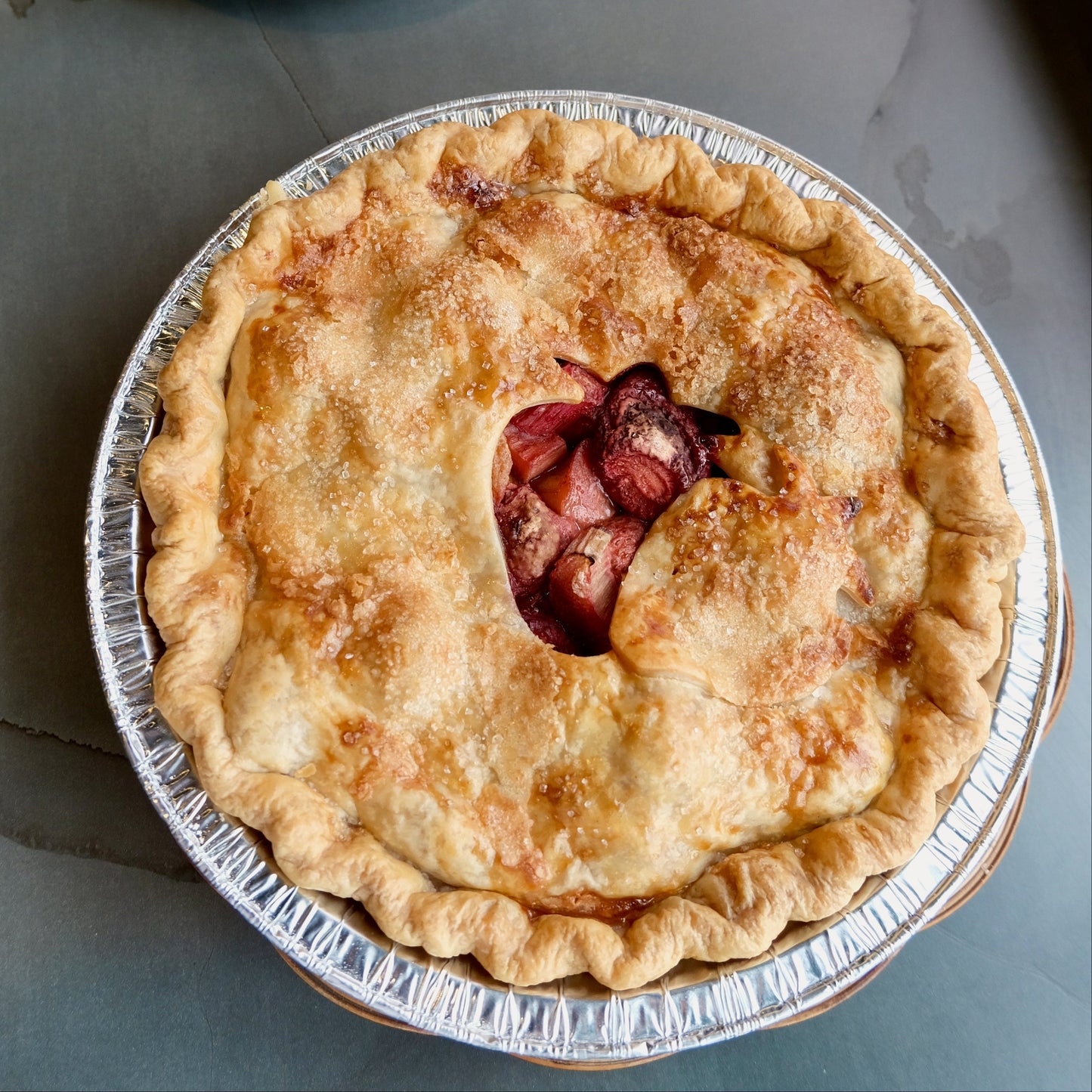 Tourte aux fraises et à la rhubarbe